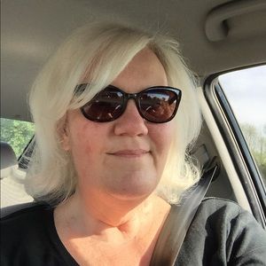 Meet your Posher, Pamela